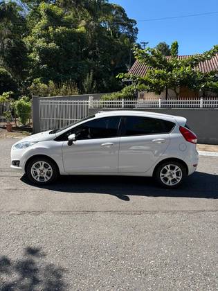 FORD FIESTA 1.5 SE HATCH 16V FLEX 4P MANUAL